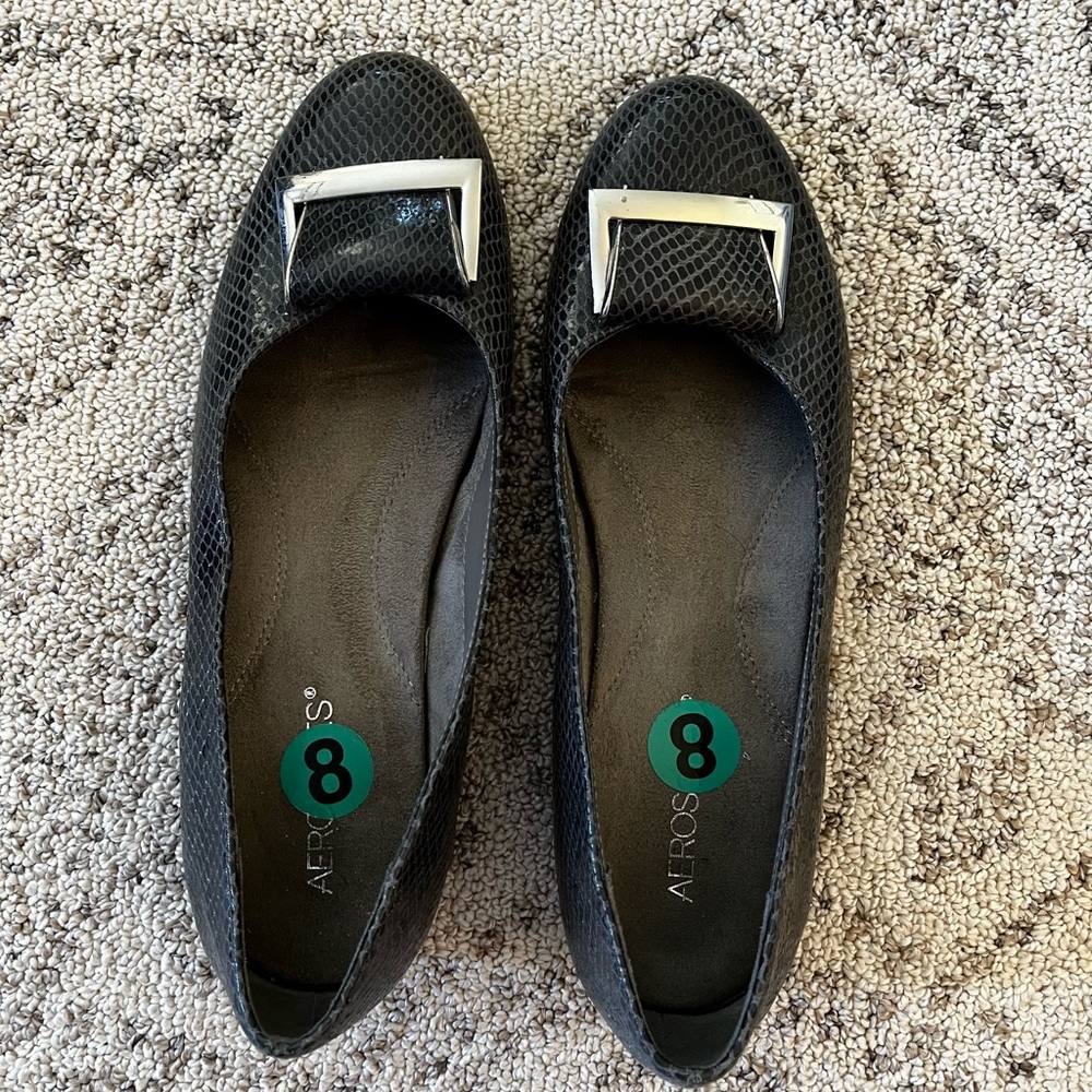 Ladies Aerosoles Gray Flat Pumps